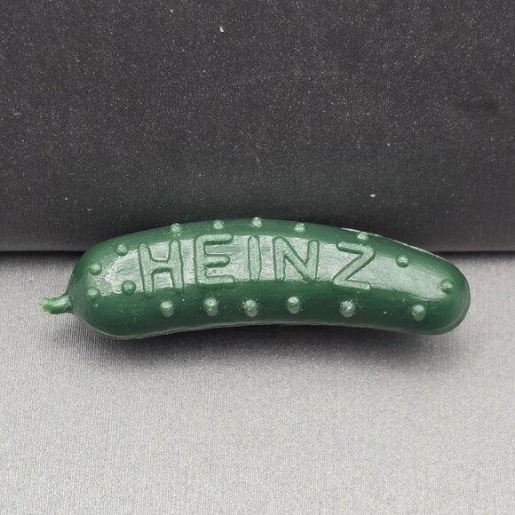 Heinz Jewelry - VTG Heinz Pickle Pin 1.25" 40s Promotional Memorabilia Green Plastic Safety Pin